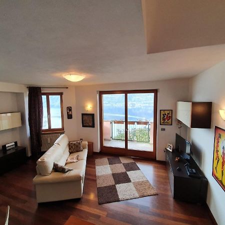 Graceful Apartment In Bellano With Terrace エクステリア 写真